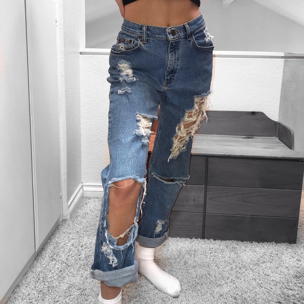 Hand distressed boyfriend jeans👖✨